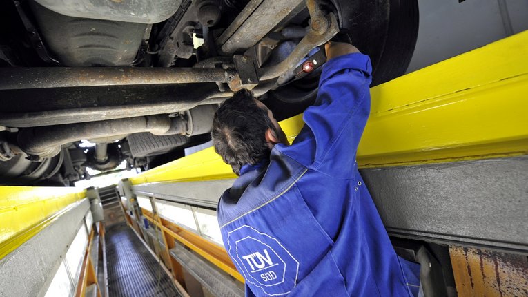 With your vehicle you have to go to the main inspection (HU) at regular intervals.