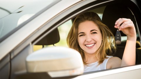 After the successful test, the driver's license is transferred to freedom.